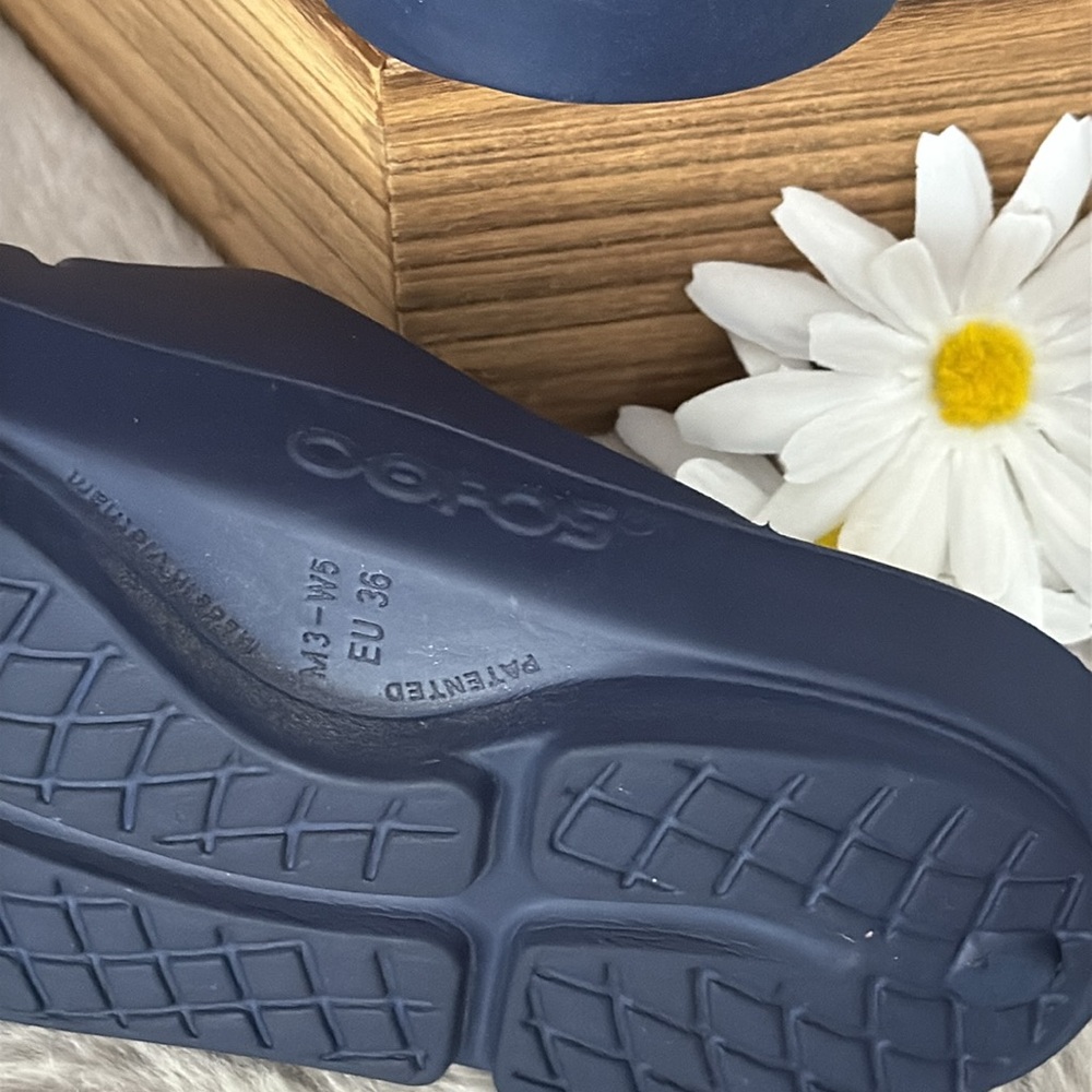 OOFOS Ooahh UNISEX Navy Sport Slide Sandals - Picture 3 of 4